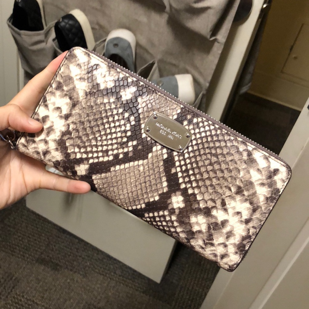 Michael Kors Snakeskin wallet